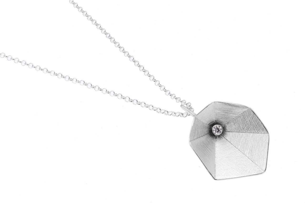 Deco_Echo_Poland_handmade_necklace_gold_plated_sterling_silver_geometric_open_flower