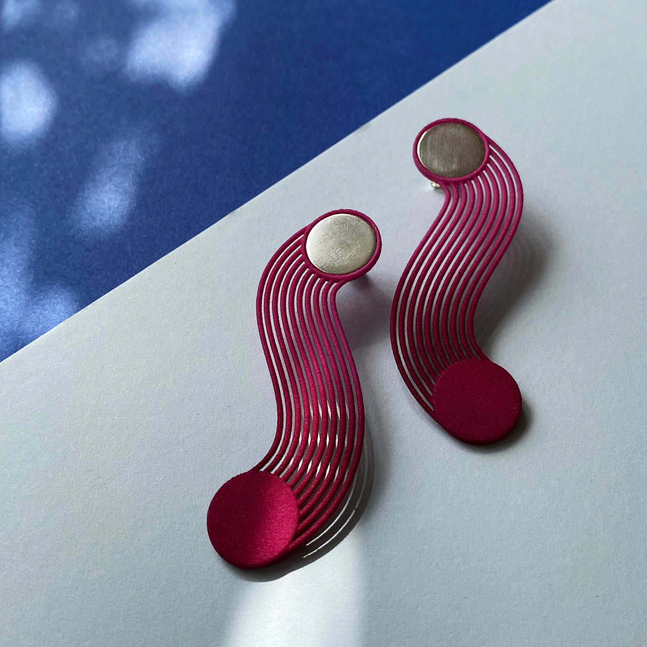 Large Travelling Ombre Circles Earrings - Pink