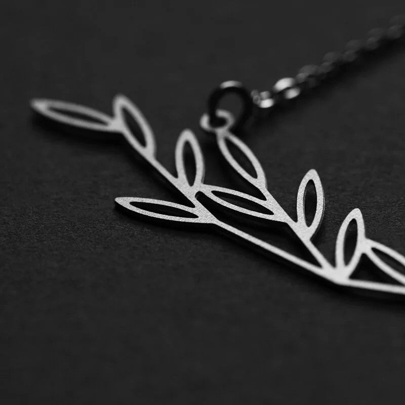 Leafy Pendant - Silver