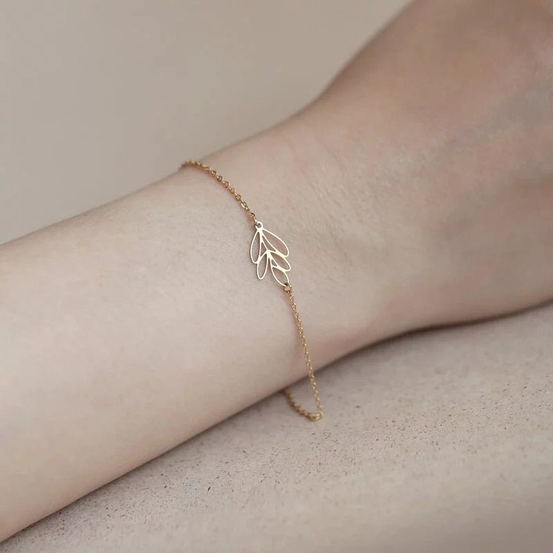 Leafy bracelet - gold