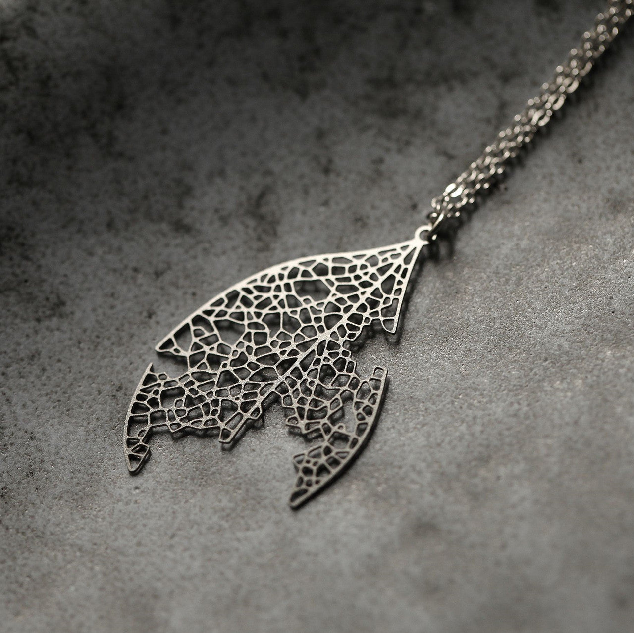 necklace_pendant_Moorigin_ash_silver_plated_stainless_steel_made_in_Taiwan_nature_inspired_jewellery