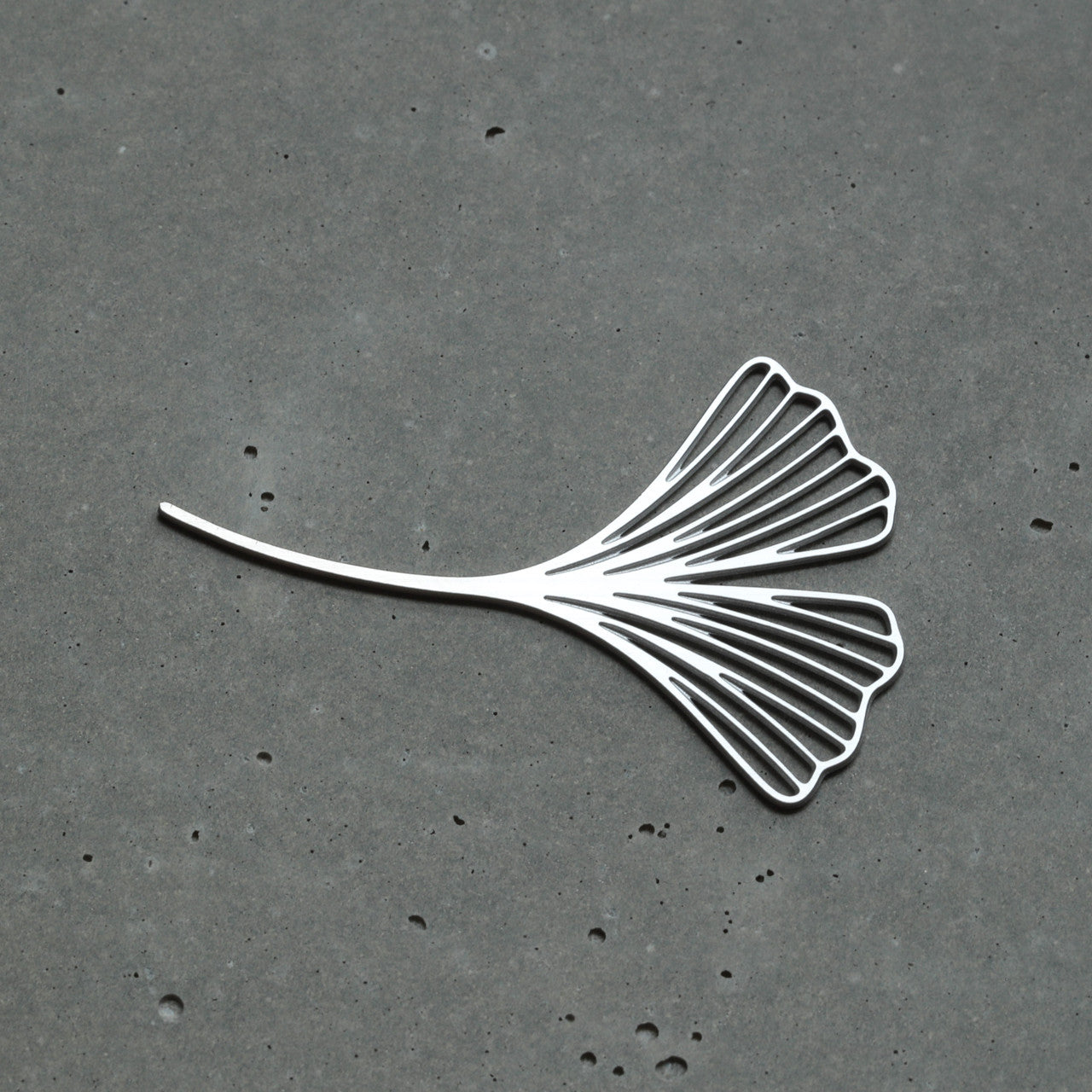 Moorigin_laser_cut_jewellery_lightweight_stainless_steel_brooch_flying_ginkgo_leaf_magnetic