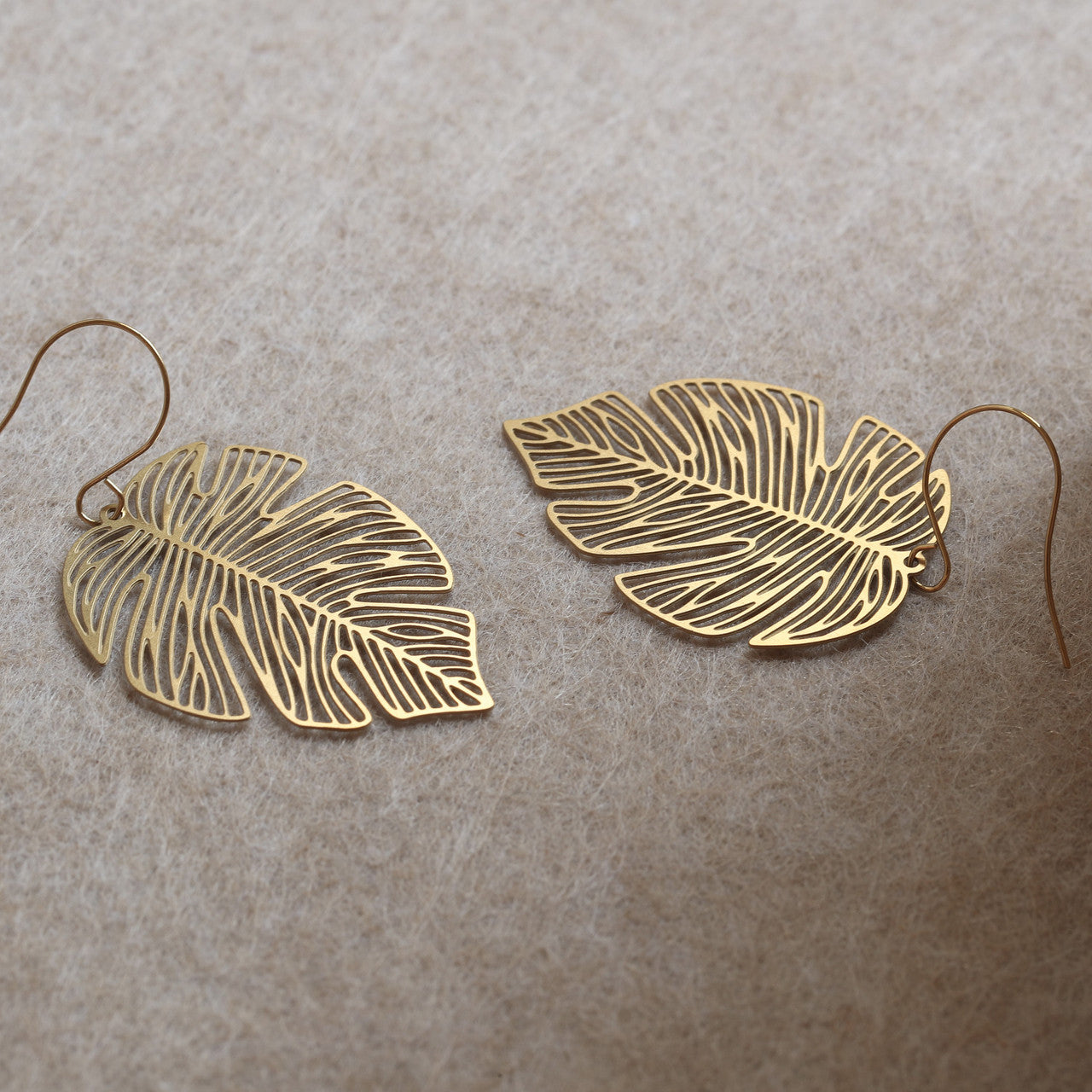 Moorigin_laser_cut_lightweight_jewellery_earrings_drop_monstera_deliciosa_leaf_gold_plated_stainless_steel