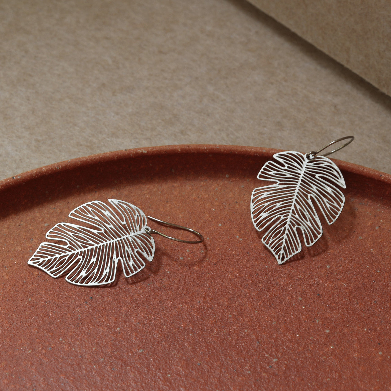 Moorigin_laser_cut_jewellery_lightweight_earrings_drop_monstera_deliciosa_leaf