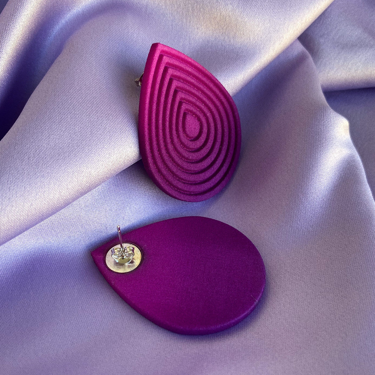 Eve_Balashova_handmade_jewellery_earrings_statement_leaf_pink_purple_sterling_silver_3D_printed_nylon