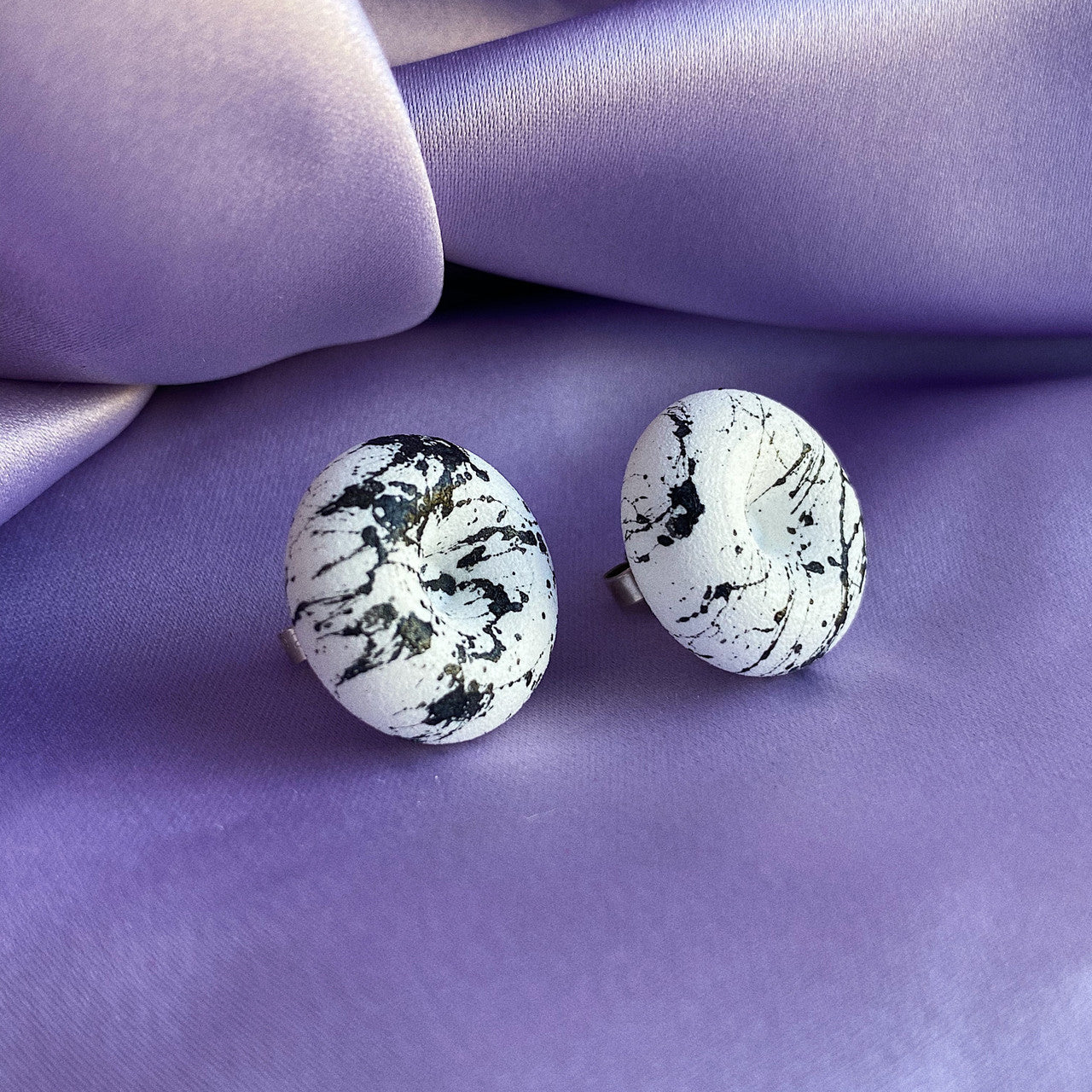 Eve_Balashova_handmade_jewellery_earrings_doughnut_studs_white_marble_sterling_silver_chunky_jewellery