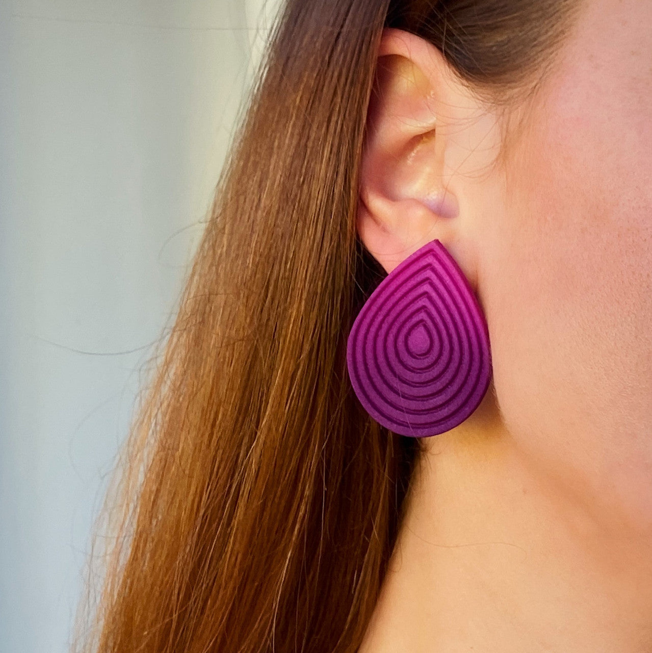 Eve_Balashova_handmade_jewellery_earrings_statement_leaf_pink_purple_sterling_silver_3D_printed_nylon