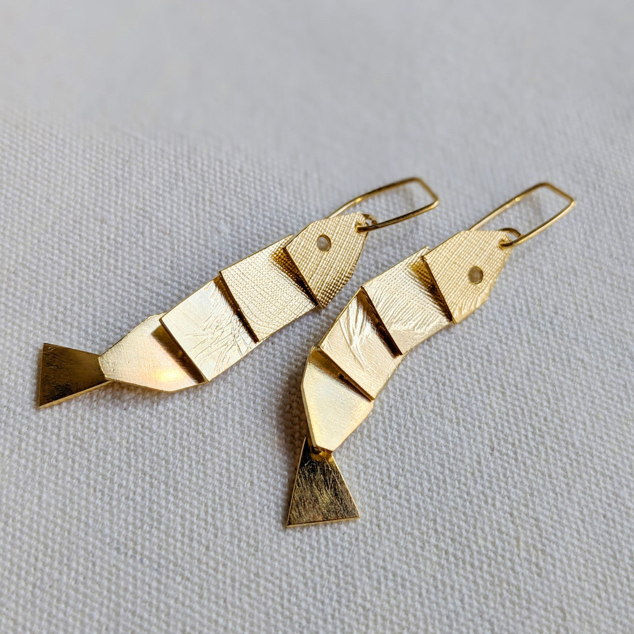 Minicyn_handmade_jewellery_earrings_fish_gold_plated_sterling_silver_drop_dangle_handmade_in_Paris_hand_cut