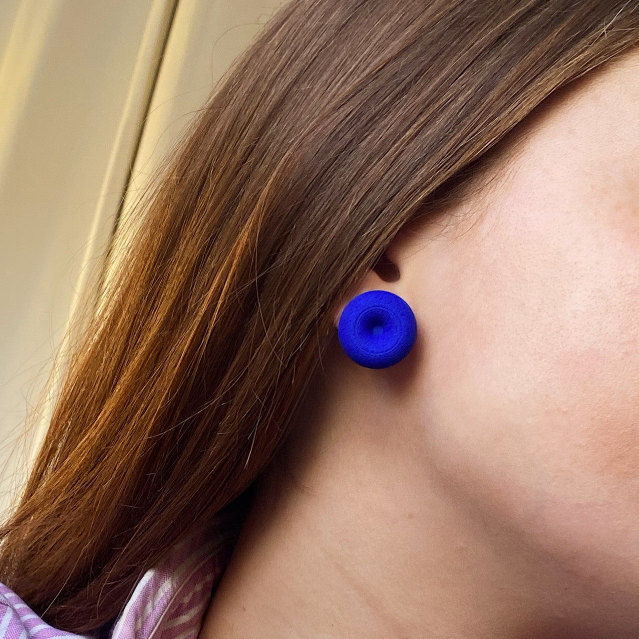 Eve_Balashova_3D_printed_earrings_handmade_jewellery_doughnut_studs_chunky_blue