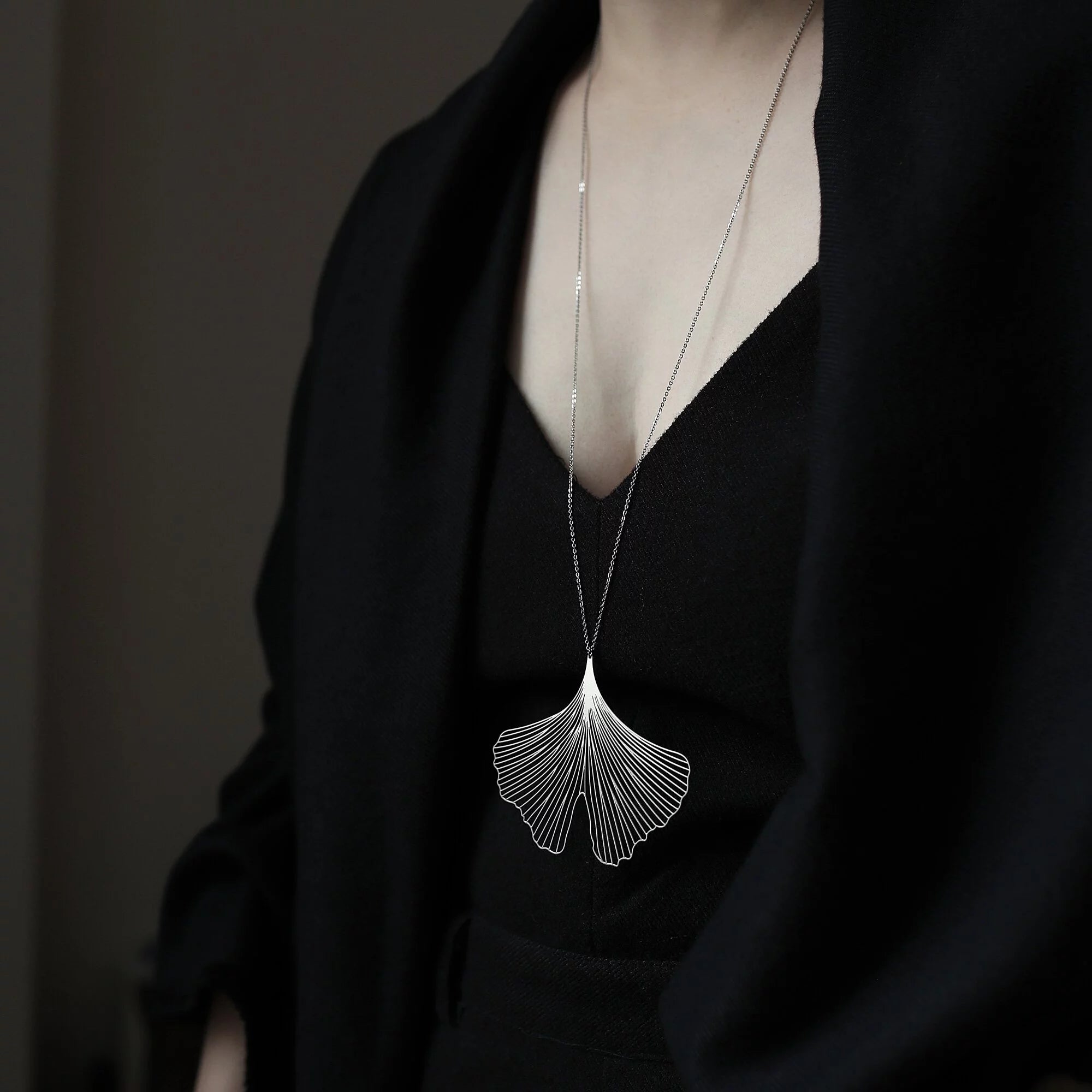 Ginkgo Leaf Pendant - Silver (L)