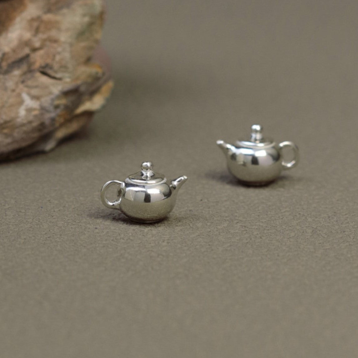 gold_vermeil_sterling_silver_afternoon_tea_teapot_earrings