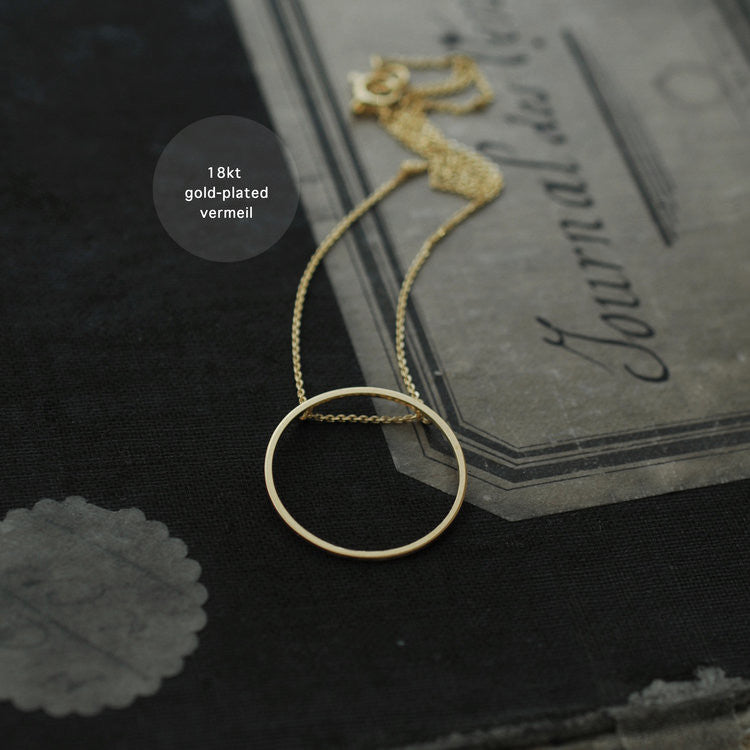 Singular Rolling Oh Necklace